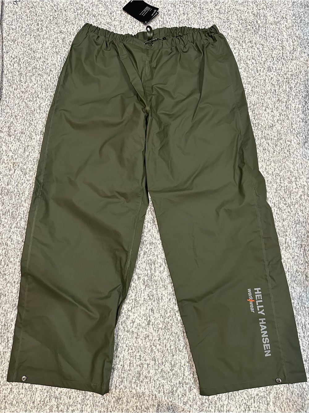Helly Hansen Men's Olive Green Work Wear Mandal Pants. NWT 2XL